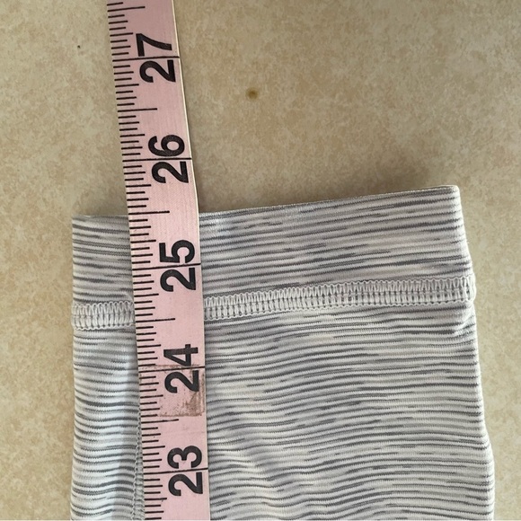 Lululemon Wunder Under High-Rise 7/8 Tight *Luxtreme 25" 37758 - Picture 9 of 13